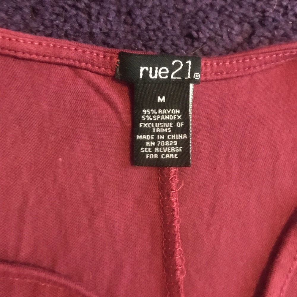 Maroon Rue 21 Top - Picture 2 of 2